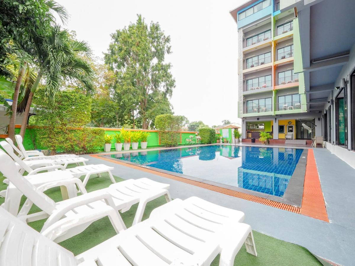 Oyo 75367 Ud Pattaya Hotel Bang Lamung Bagian luar foto
