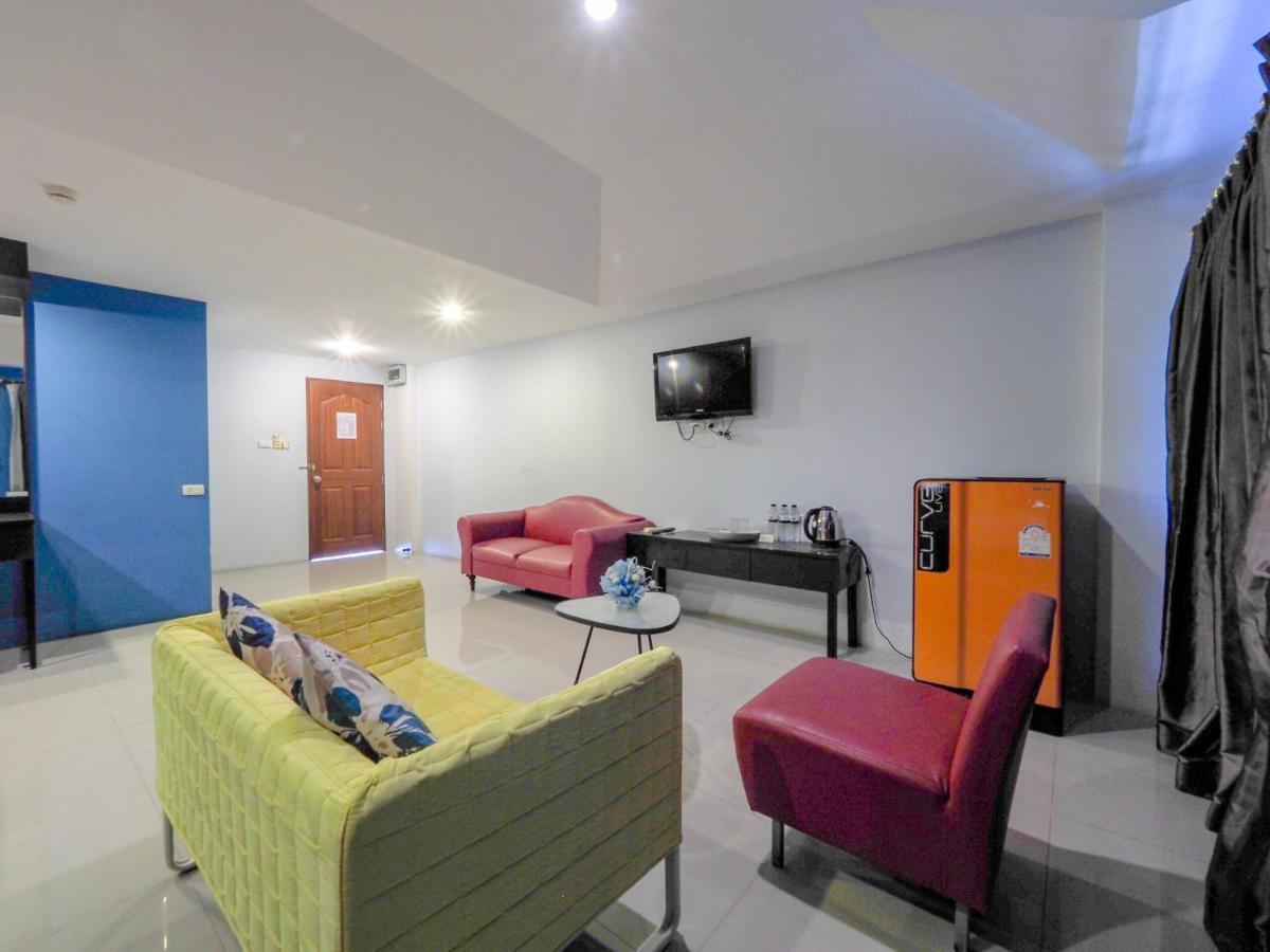 Oyo 75367 Ud Pattaya Hotel Bang Lamung Bagian luar foto
