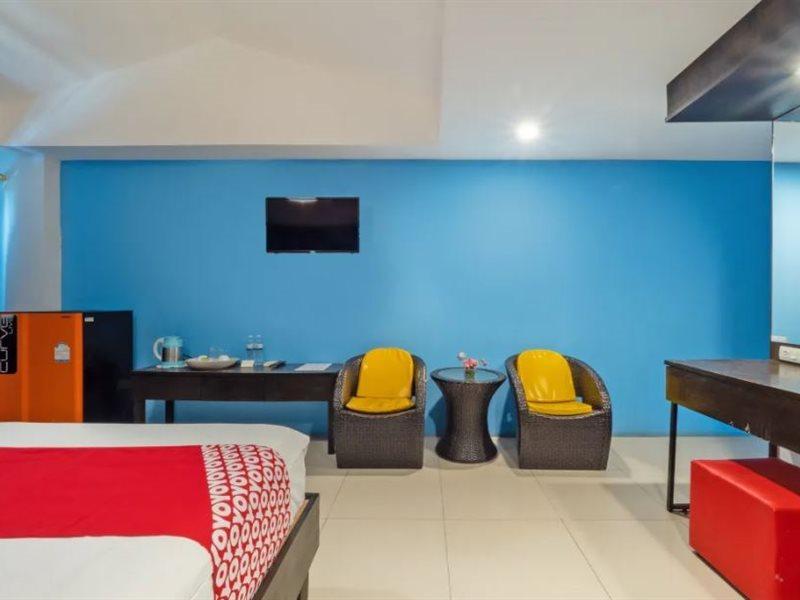 Oyo 75367 Ud Pattaya Hotel Bang Lamung Bagian luar foto