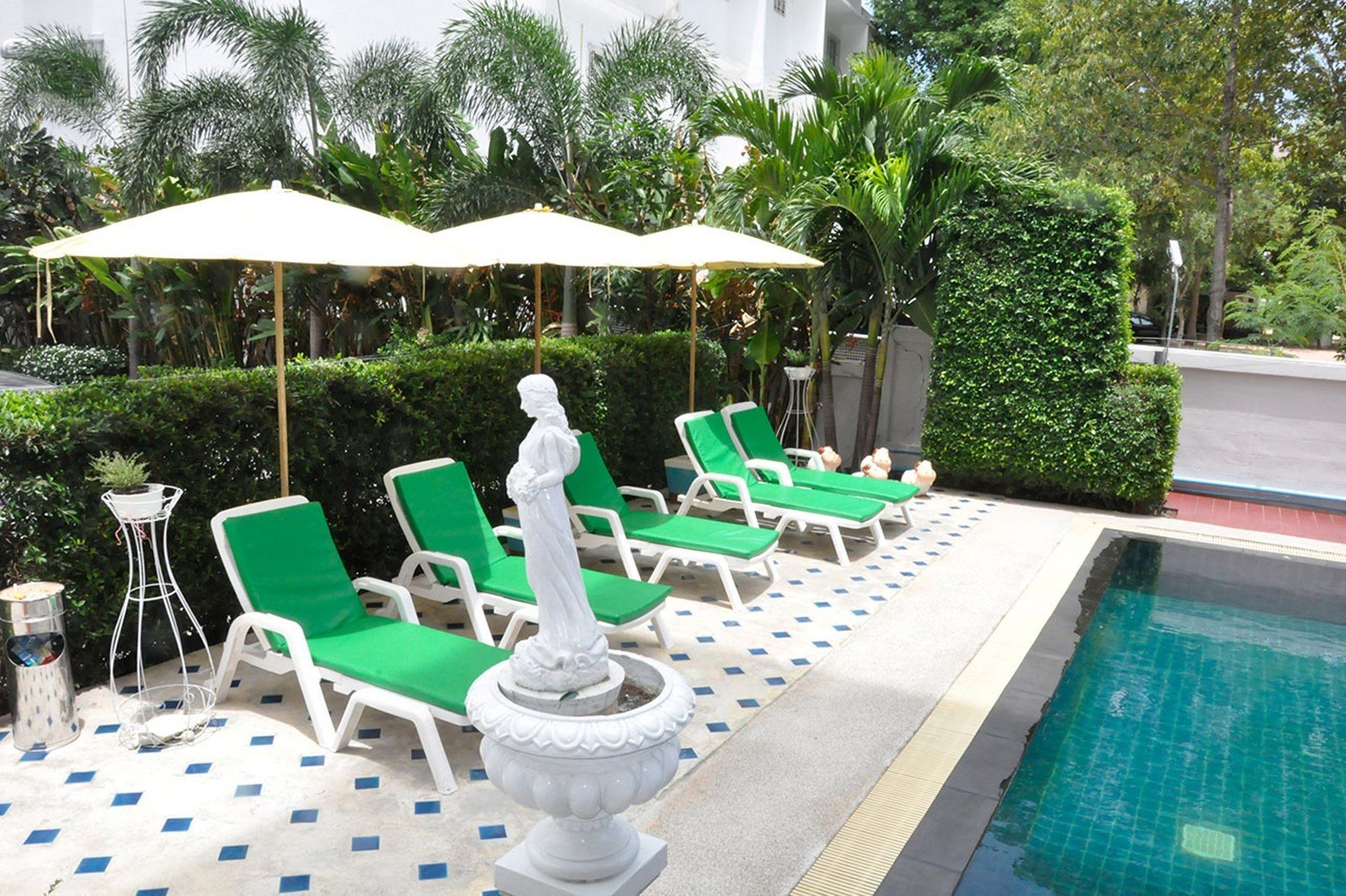 Oyo 75367 Ud Pattaya Hotel Bang Lamung Bagian luar foto