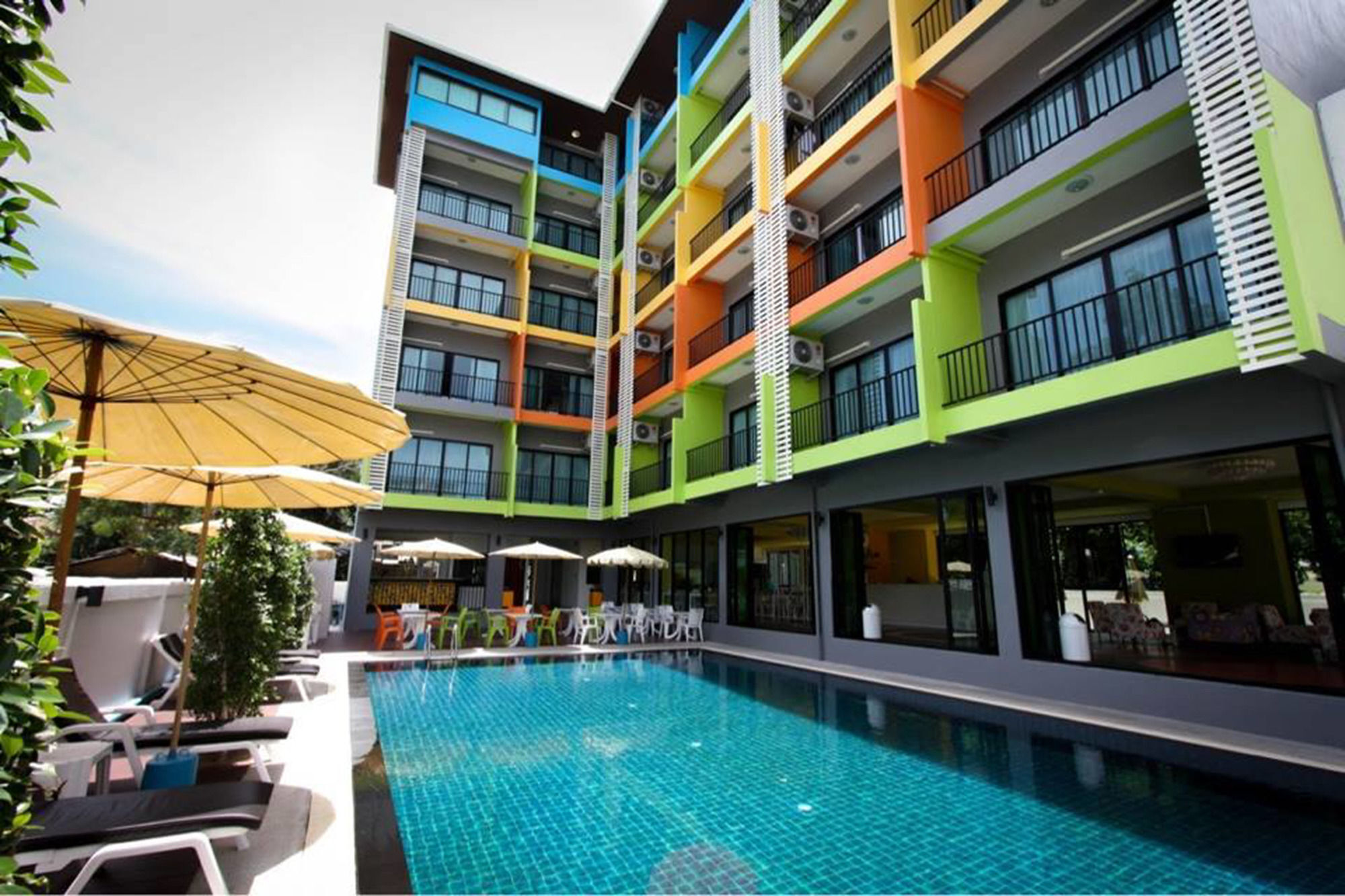 Oyo 75367 Ud Pattaya Hotel Bang Lamung Bagian luar foto